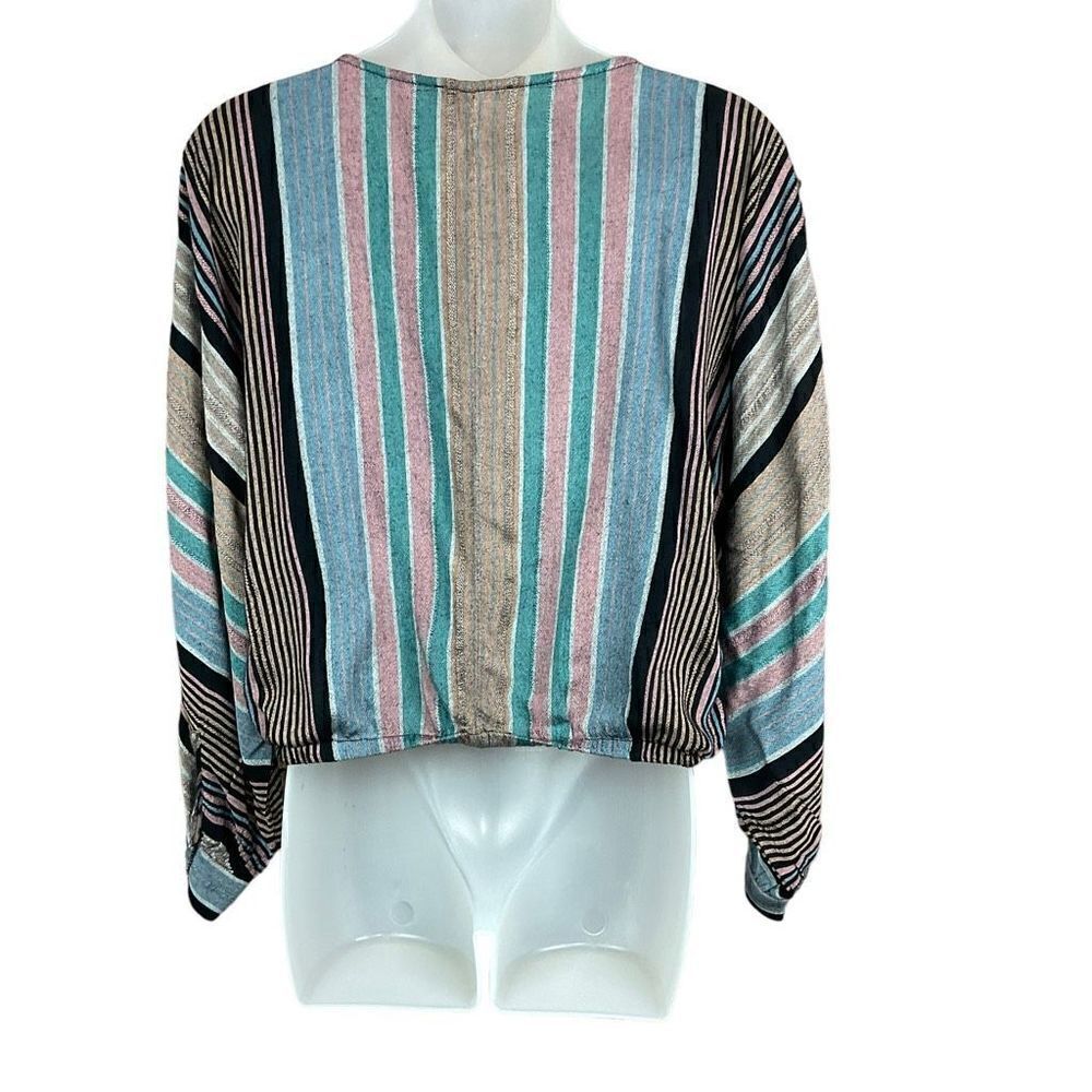 American Eagle Crop Top Surplice Front Black Tan Grey Stripe Clasp Closure Small - Picture 2 of 9